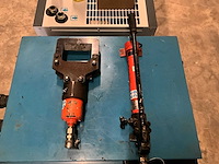 Holmatro reddingsgereedschappen hydraulische kabelknipper & handmatige hydraulische pomp - afbeelding 2 van  4