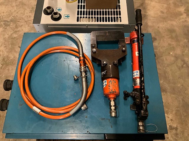 Holmatro reddingsgereedschappen hydraulische kabelknipper & handmatige hydraulische pomp - afbeelding 4 van  4