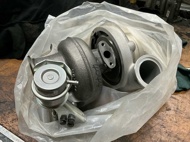 Holset hol4043806 turbo - afbeelding 1 van  6