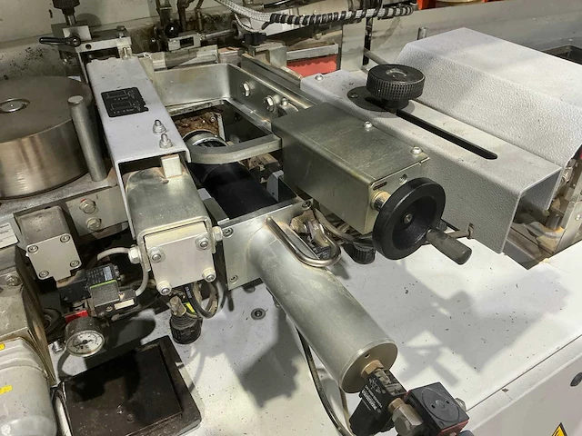 Holz-her - 2006 - sprint 1317 - kantenlijmmachines - afbeelding 32 van  43