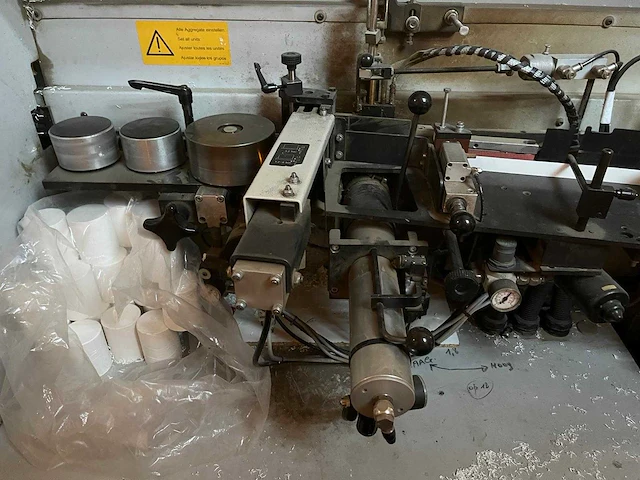 Holz-her sprint - 2002 - 1317 - kantenlijmmachines - afbeelding 2 van  11