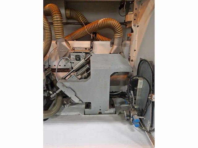 Holzher - 2010 - 1334 arcus - cnc kantenaanlijmmachine - afbeelding 3 van  19