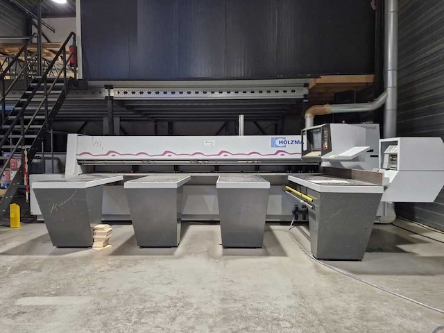 Holzma - 2001 - hpp 82/43/43 optimat - platen opdeelzaagmachine - afbeelding 1 van  8