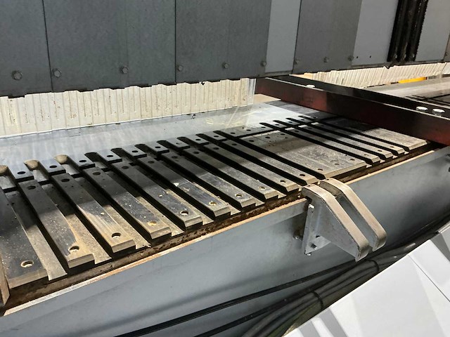 Holzma - 2016 - hpl 400/43/16 - platen opdeelzaagmachine - afbeelding 3 van  36