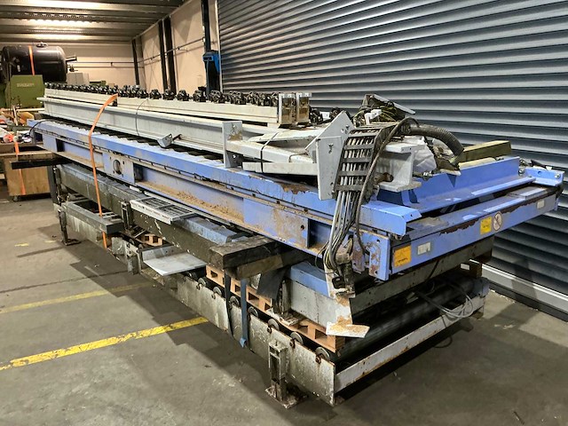 Holzma - 2016 - hpl 400/43/16 - platen opdeelzaagmachine - afbeelding 9 van  36