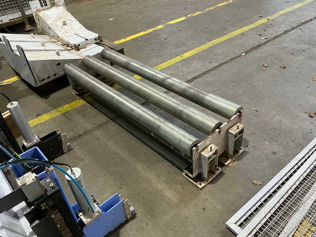 Holzma - 2016 - hpl 400/43/16 - platen opdeelzaagmachine - afbeelding 15 van  36