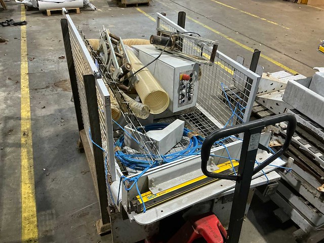Holzma - 2016 - hpl 400/43/16 - platen opdeelzaagmachine - afbeelding 16 van  36