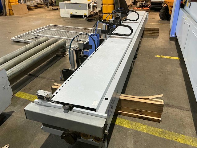 Holzma - 2016 - hpl 400/43/16 - platen opdeelzaagmachine - afbeelding 6 van  10