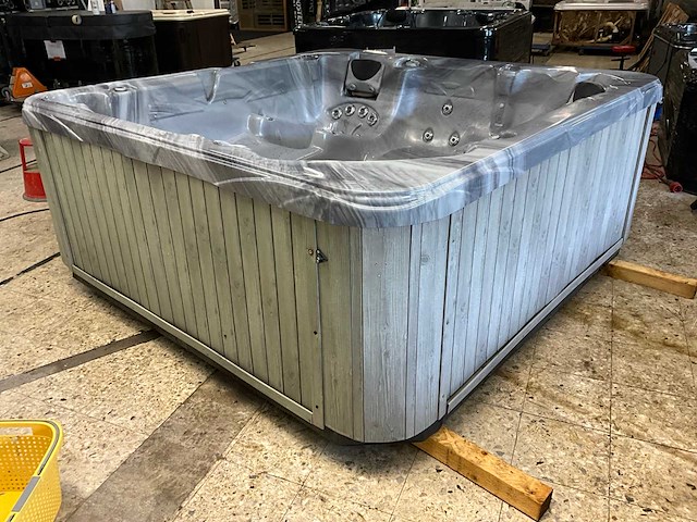 Home hot tubs jacuzzi - afbeelding 10 van  17