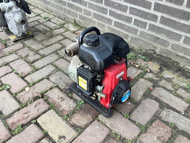Hond wx15t waterpomp - afbeelding 1 van  2