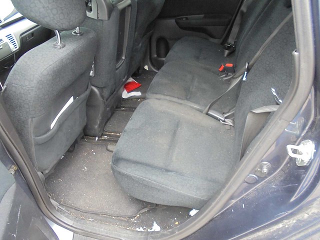 Honda - 2005 - fr-v - 1.7i comfort - 21-pz-dn - afbeelding 9 van  12