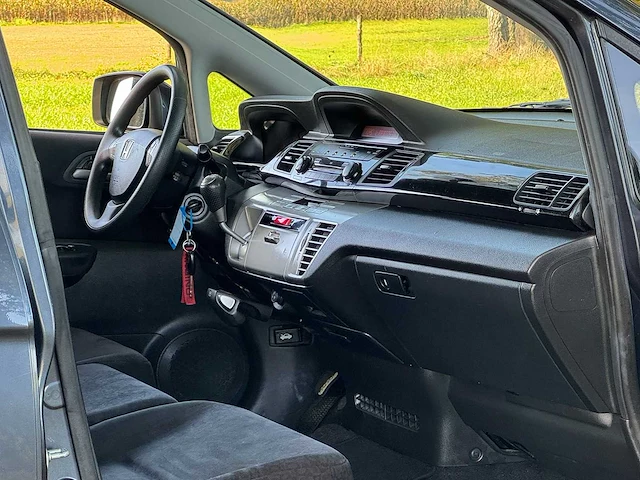Honda - 2006 - fr-v - 2.0i comfort - 51-sp-lg - personenauto - afbeelding 5 van  15
