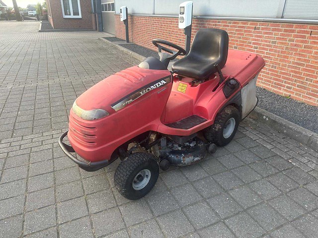 Honda - 2017 - zitmaaier - afbeelding 1 van  6
