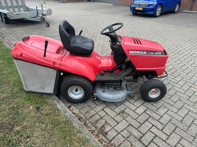 Honda - 2216 - zitmaaier - afbeelding 6 van  7