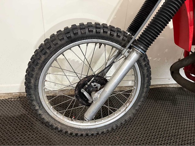 Honda - 250r - crossmotor - motorfiets - 1981 - afbeelding 5 van  15