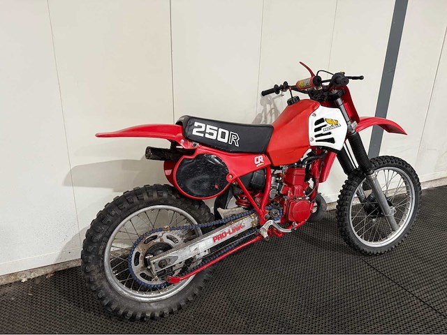 Honda - 250r - crossmotor - motorfiets - 1981 - afbeelding 11 van  15