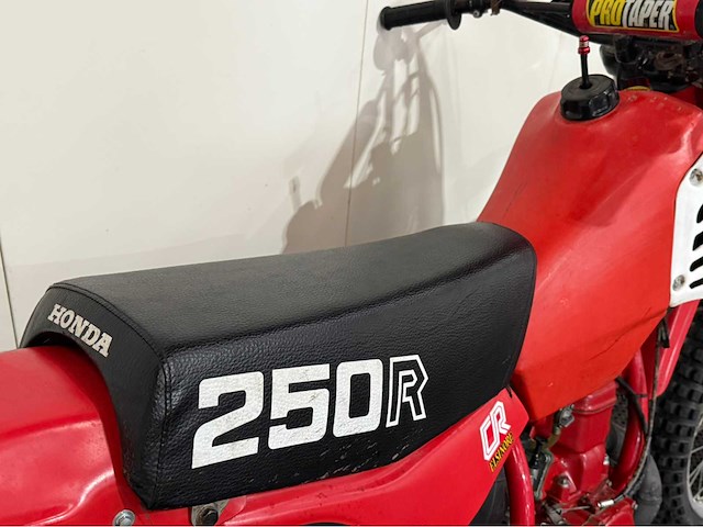 Honda - 250r - crossmotor - motorfiets - 1981 - afbeelding 14 van  15