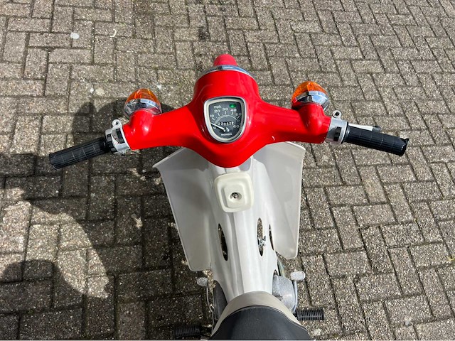 Honda - c 50 - brommer -1977 - afbeelding 6 van  23