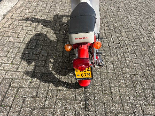 Honda - c 50 - brommer -1977 - afbeelding 8 van  23