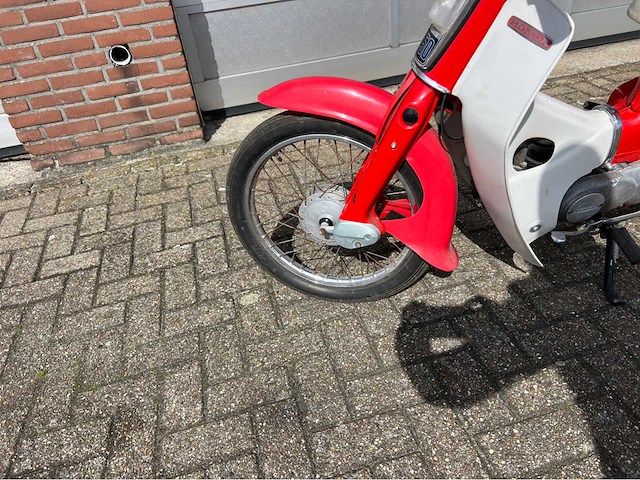 Honda - c 50 - brommer -1977 - afbeelding 22 van  23