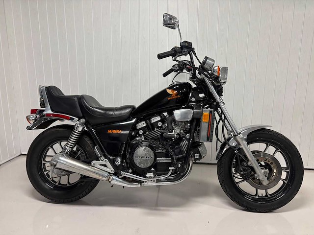 Honda - chopper - vf 700c magna - motorfiets - ml-44-pb - afbeelding 2 van  9