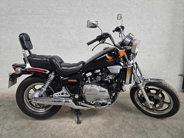 Honda - chopper - vf 750c magna - motorfiets ml09gn - afbeelding 2 van  9