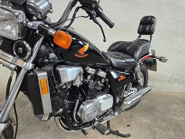 Honda - chopper - vf 750c magna - motorfiets ml09gn - afbeelding 4 van  9