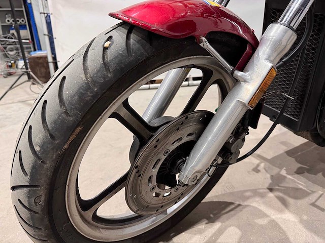 Honda - chopper - vt 700c shadow - motorfiets - afbeelding 15 van  16