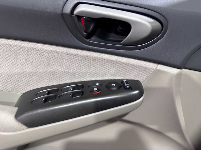 Honda - civic - 1.3 hybrid automaat- 91-jfj-8 - afbeelding 3 van  19