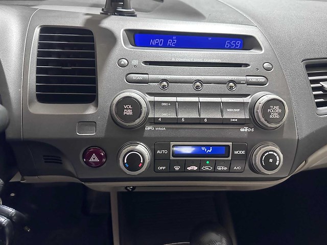 Honda - civic - 1.3 hybrid automaat- 91-jfj-8 - afbeelding 4 van  19