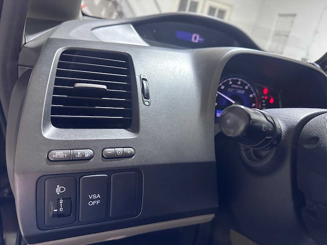 Honda - civic - 1.3 hybrid automaat- 91-jfj-8 - afbeelding 6 van  19