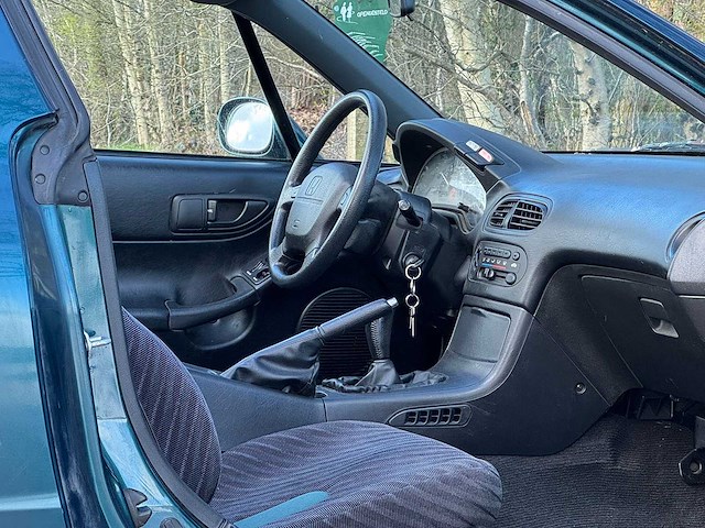 Honda - crx - 1997 - personenauto - afbeelding 8 van  18