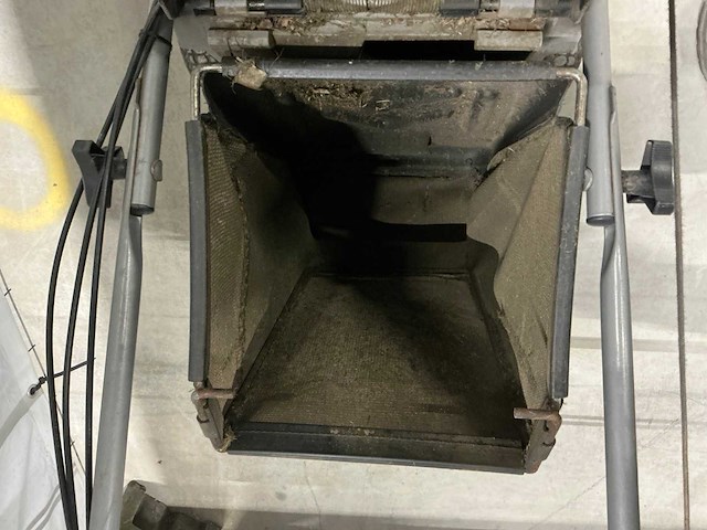 Honda - hrb 425c - grasmaaier - afbeelding 5 van  7