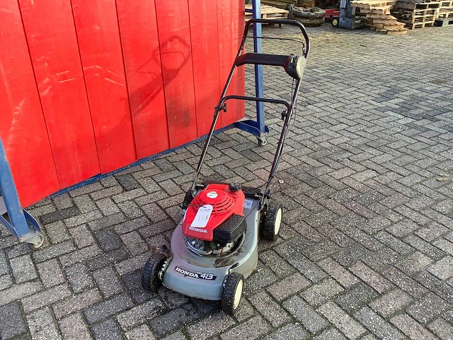 Honda - hrg 413 - grasmaaier - afbeelding 2 van  3