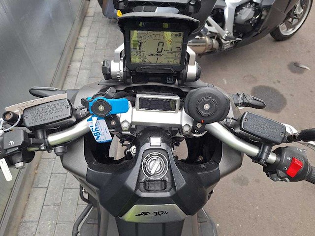 Honda - nc 750 x-adv - motorfiets - afbeelding 1 van  7