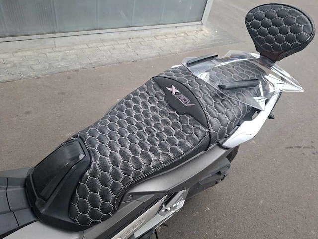 Honda - nc 750 x-adv - motorfiets - afbeelding 2 van  7