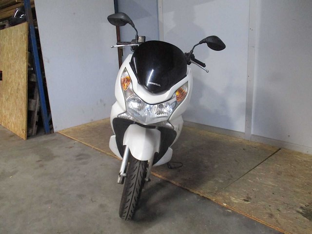 Honda - scooter - pcx 125 - motorcycle - afbeelding 4 van  10