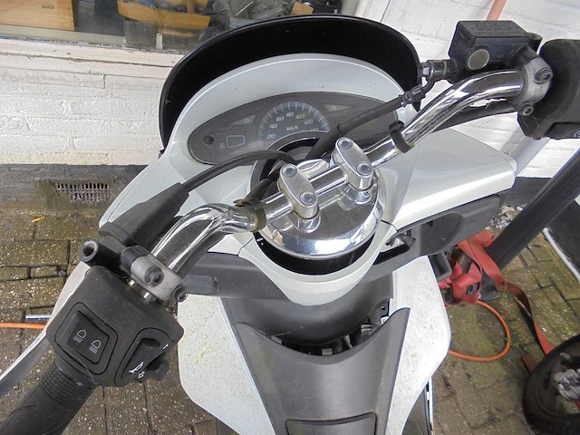 Honda - scooter - pcx 125 - motorscooter - 45-md-sb - afbeelding 4 van  6