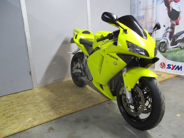 Honda - sport motorfiets - cbr 600rr - motorfiets - afbeelding 13 van  15