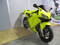 Honda - sport motorfiets - cbr 600rr - motorfiets - afbeelding 13 van  15