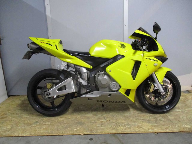Honda - sport motorfiets - cbr 600rr - motorfiets - afbeelding 6 van  6