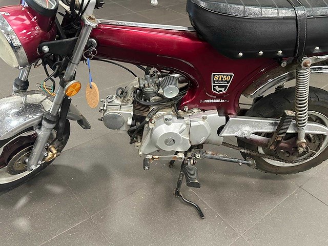 Honda - st50 - brommer - afbeelding 9 van  14