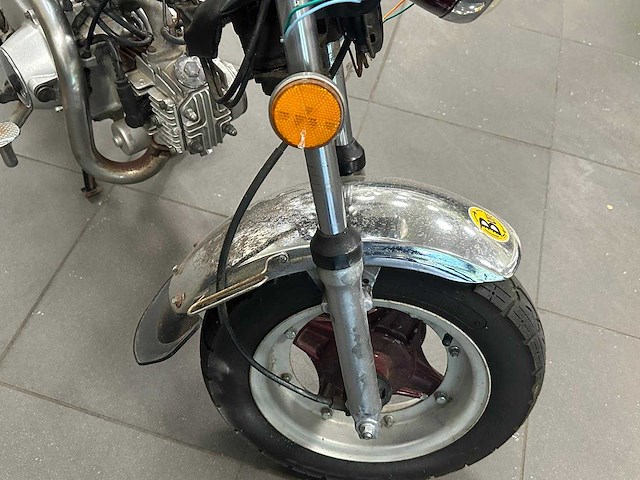 Honda - st50 - brommer - afbeelding 11 van  14