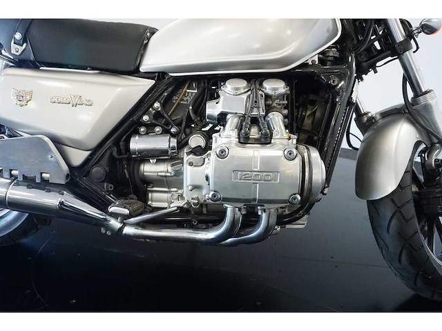 Honda - tour - gl 1200 aspencade - motorcycle - afbeelding 4 van  22