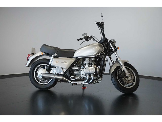Honda - tour - gl 1200 aspencade - motorcycle - afbeelding 18 van  22