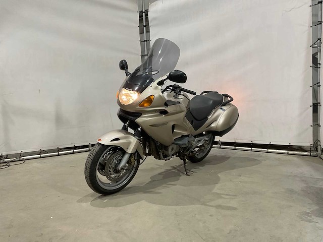 Honda - tour - nt650 deauville - motorfiets - afbeelding 1 van  17