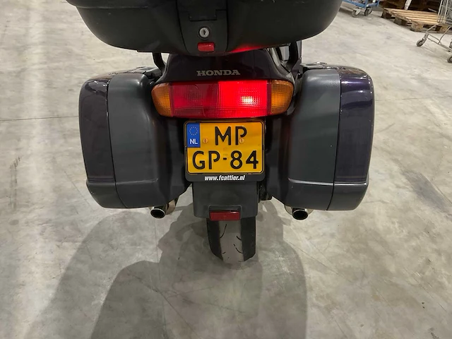 Honda - tour - st 1100 pn. eur. abs - motorfiets - afbeelding 14 van  16