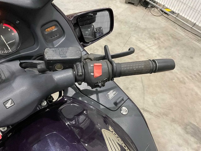 Honda - tour - st 1100 pn. eur. abs - motorfiets - afbeelding 8 van  16