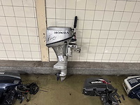 Honda 4 stroke - 8 pk - buitenboordmotor - afbeelding 1 van  6