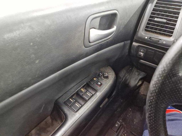 Honda accord tourer 2.0i sport, 86-rp-hx - afbeelding 2 van  10